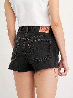 LEVI’S 501 Original Fit High Rise Shorts in Black Size 24